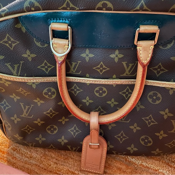 Louis Vuitton bag - Picture 10 of 11